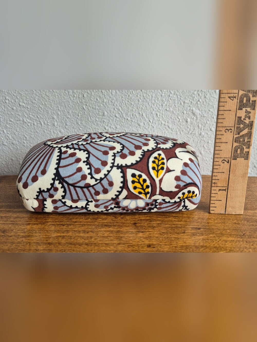 Vera Bradley Brown Clamshell Floral Canvas Sunglasses Case - Cream & Brown - Picture 3 of 4